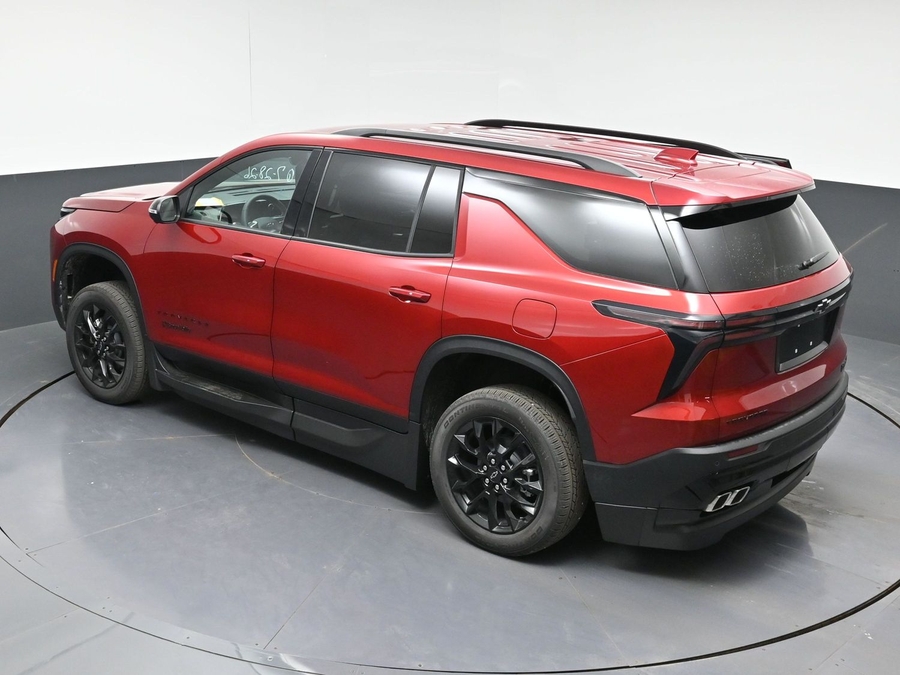 New 2026 Chevrolet Traverse 1LT Midnight - BraunAbility Side Entry In Floor Automatic Ramp