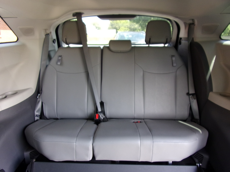 2023 Toyota Sienna XLE - Photo 16
