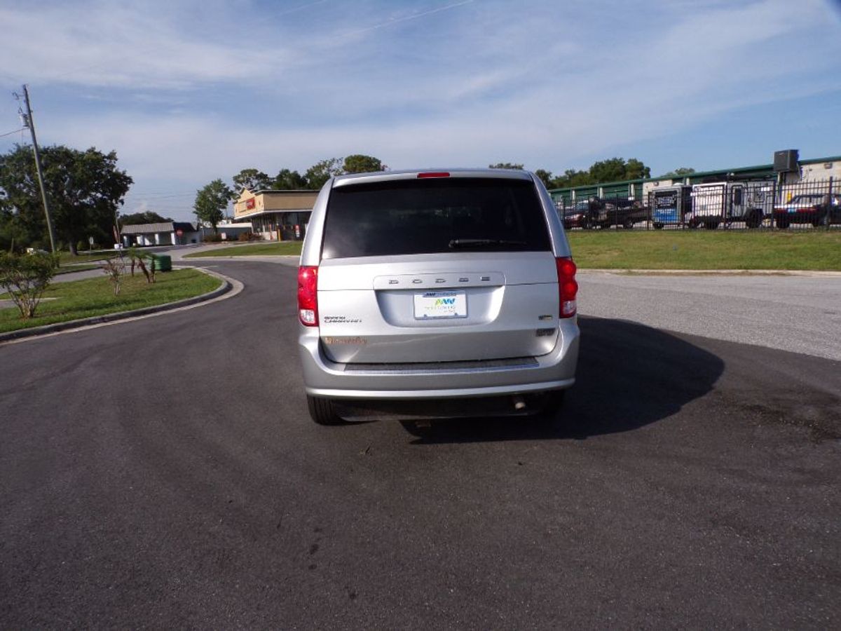 Silver Dodge Grand Caravan image number 5