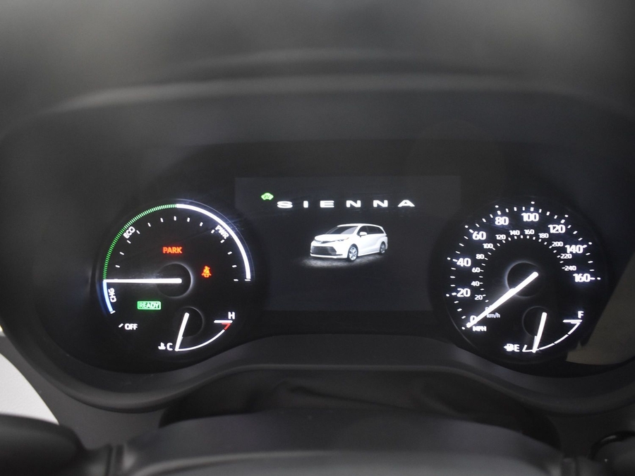 New 2025 Toyota Sienna Hybrid LE - BraunAbility Side Entry Entry Fold Out Automatic Ramp