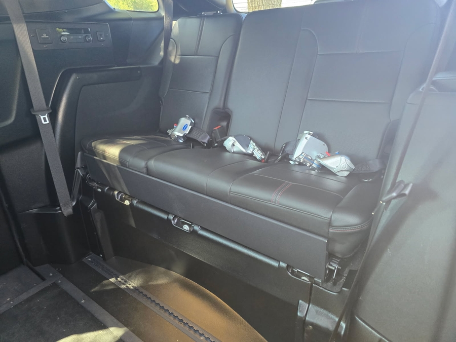 Used 2023 Chevrolet Traverse 3LT - BraunAbility Side Entry In Floor Automatic Ramp