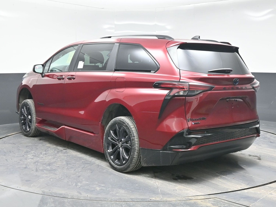 New 2025 Toyota Sienna Hybrid XSE Sport - BraunAbility Side Entry Entry Fold Out Automatic Ramp