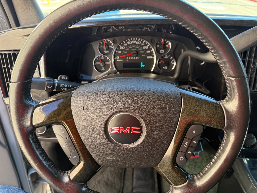 Used 2015 GMC Savana Explorer - Side Entry Entry Lift Automatic Ramp