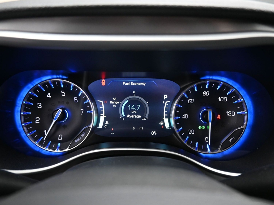 New 2025 Chrysler Pacifica Select Plus - BraunAbility Side Entry Entry In Floor Automatic Ramp