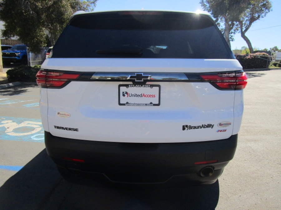 Used 2023 Chevrolet Traverse 2LT RS - BraunAbility Side Entry Entry In Floor Automatic Ramp