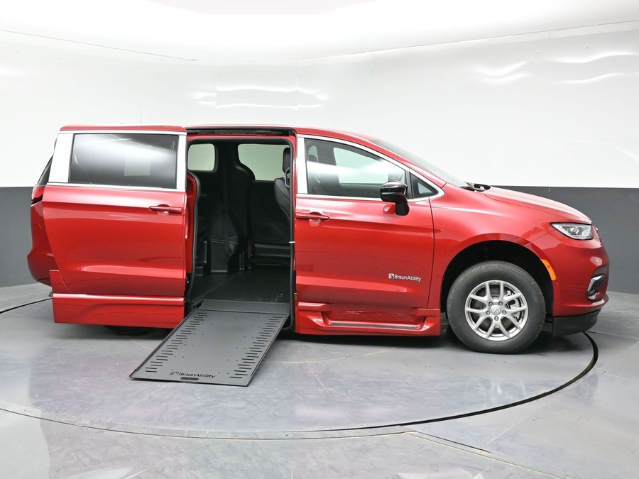 Red Chrysler Pacifica image number 7