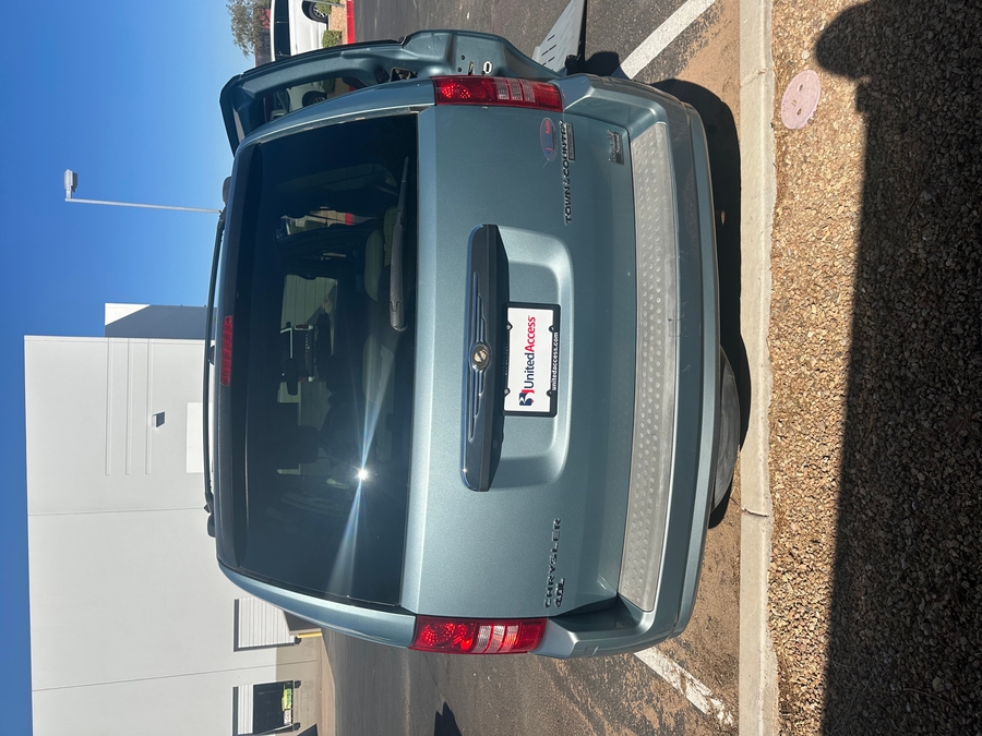 Used 2009 Chrysler Town and Country Touring 25th Anniversary - El Dorado  Entry  Ramp