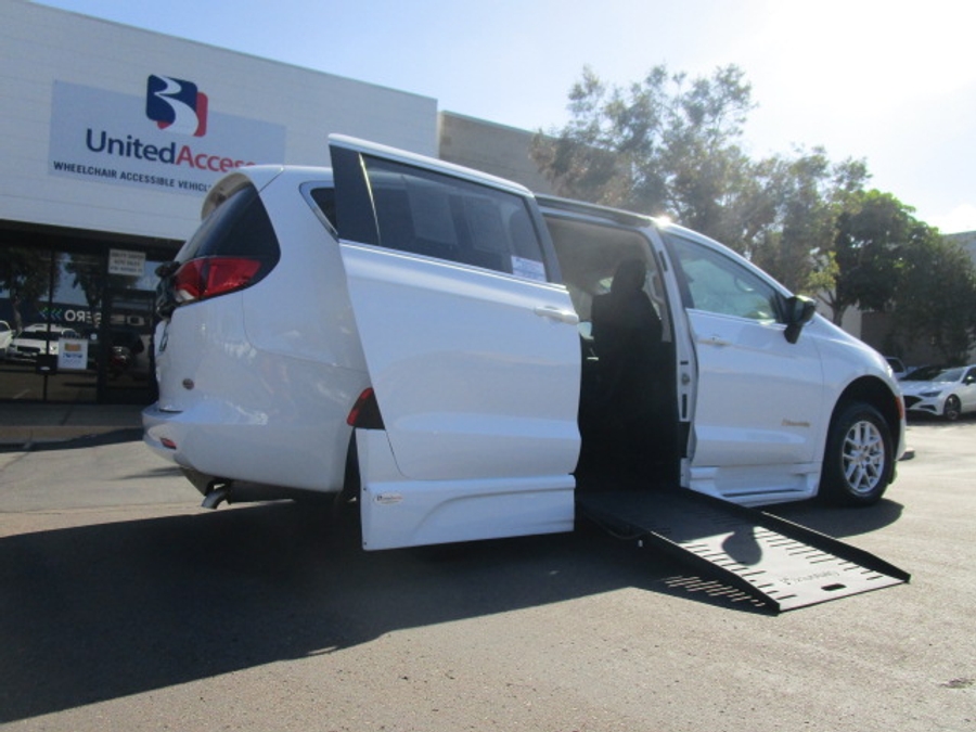 Used 2024 Chrysler Voyager LX - BraunAbility Side Entry Entry Fold Out Automatic Ramp