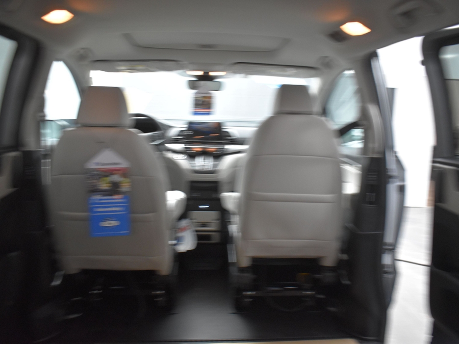 New 2026 Honda Odyssey EX-L - BraunAbility Side Entry Entry In Floor Automatic Ramp