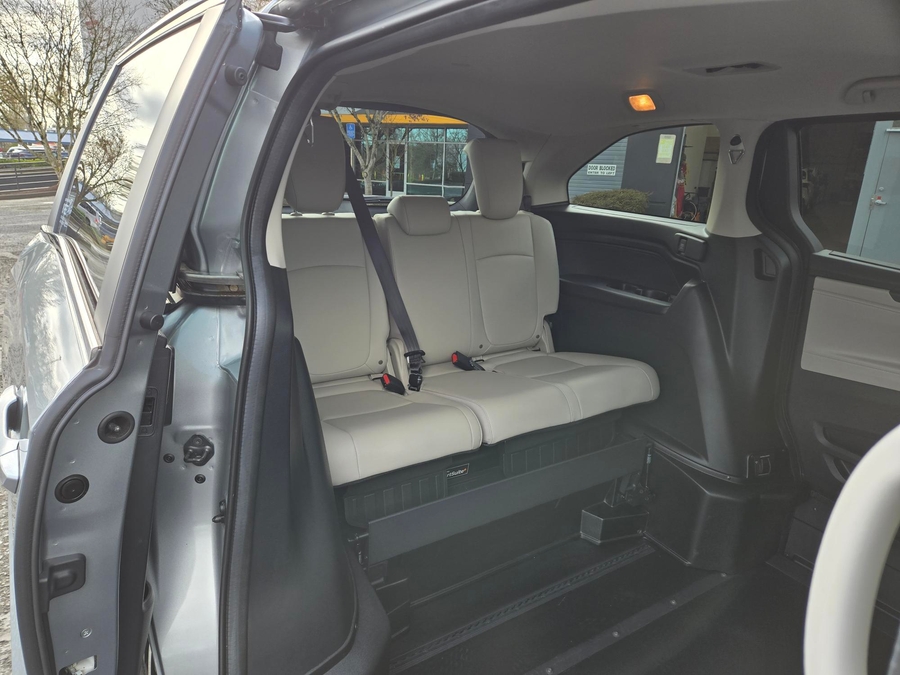 Used 2025 Honda Odyssey EX-L - BraunAbility Side Entry Entry In Floor Automatic Ramp