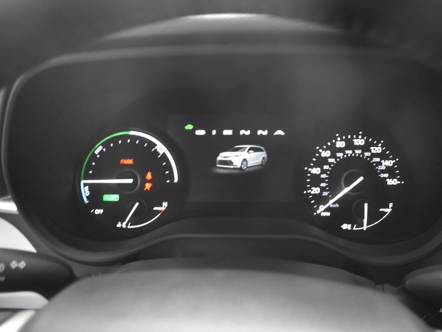 New 2025 Toyota Sienna Hybrid XLE Plus - BraunAbility Side Entry Entry In Floor Automatic Ramp