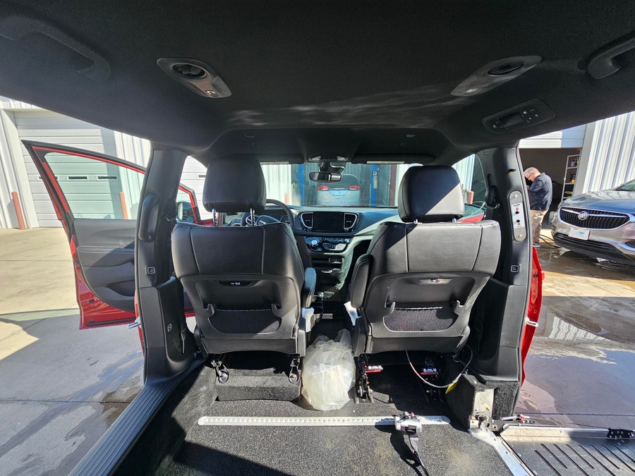 Red Chrysler Pacifica image number 12