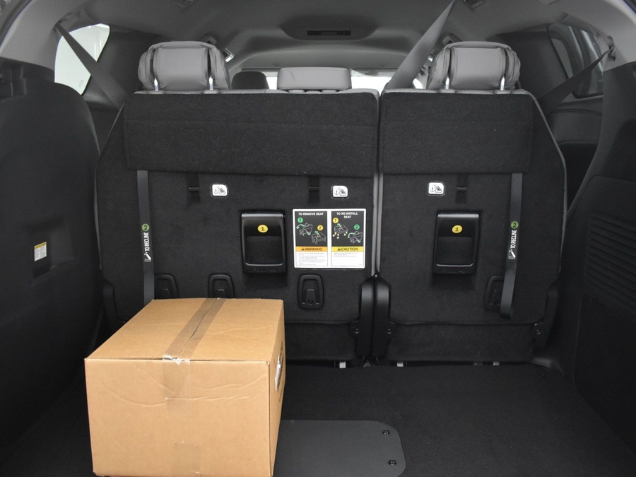 New 2025 Toyota Sienna Hybrid LE - BraunAbility Side Entry Entry Fold Out Automatic Ramp