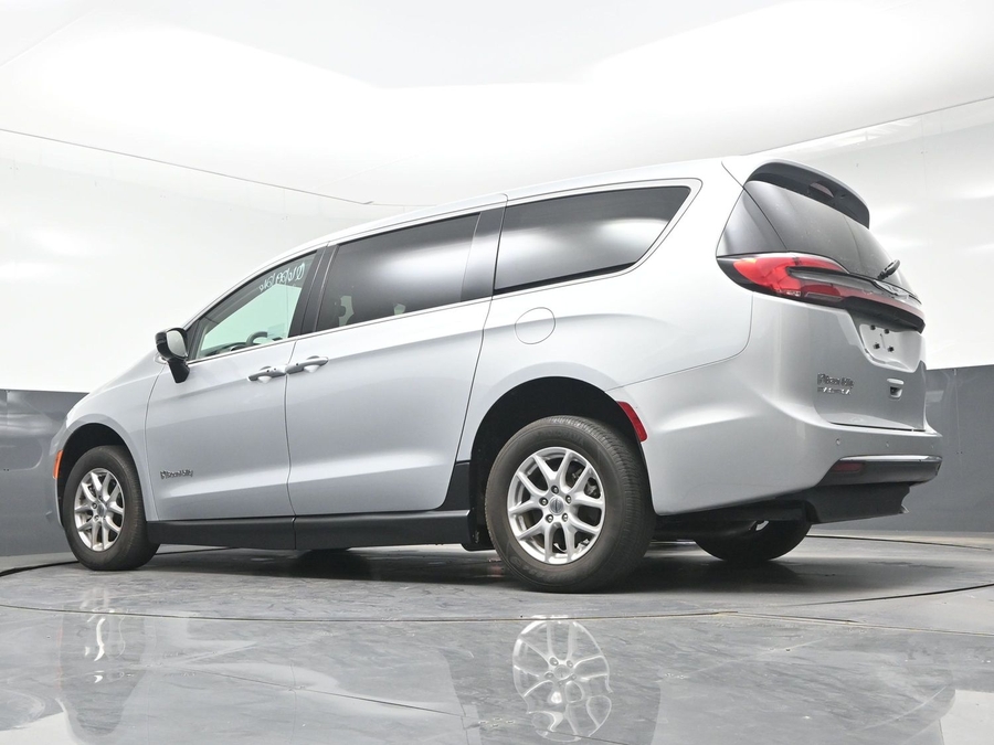 Used 2024 Chrysler Pacifica Touring L - BraunAbility Side Entry Fold Out Manual Ramp