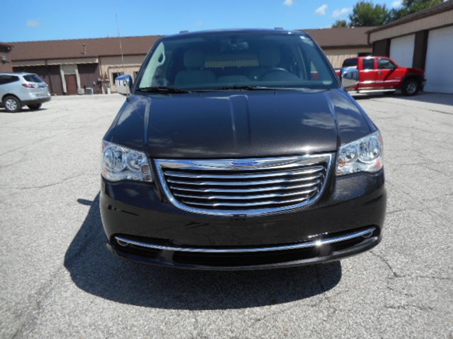Mocha Java Pearl Chrysler Town and Country with Side Entry Automatic In Floor ramp