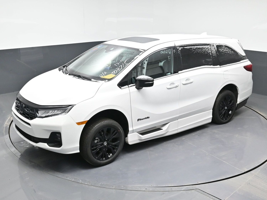 New 2026 Honda Odyssey Sport - BraunAbility Side Entry In Floor Automatic Ramp