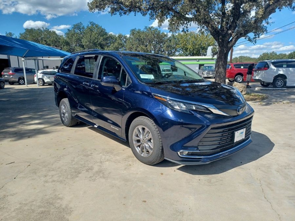 2024 TOYOTA SIENNA - Image 5