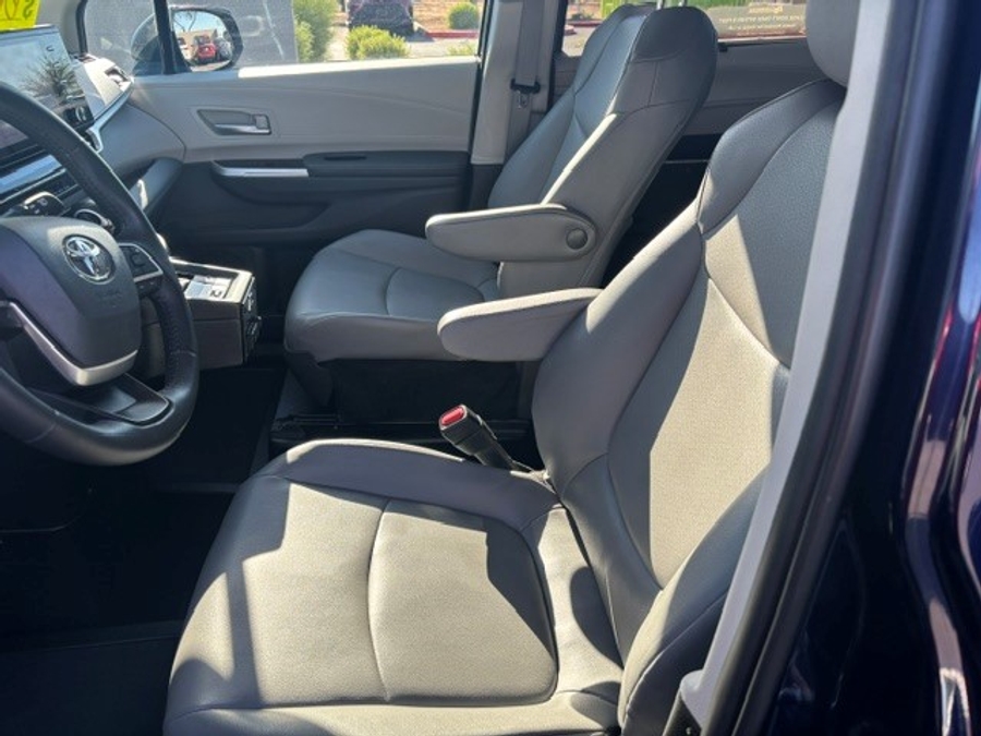 Used 2021 Toyota Sienna Hybrid XLE - BraunAbility Side Entry Fold Out Automatic Ramp