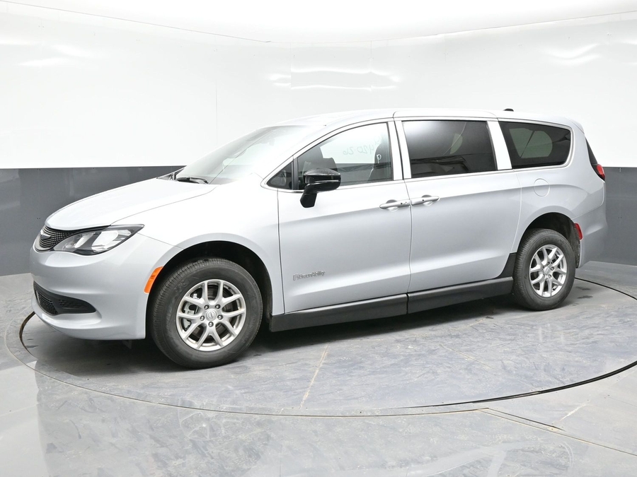 New 2026 Chrysler Voyager LX - BraunAbility Side Entry Entry Fold Out Manual Ramp