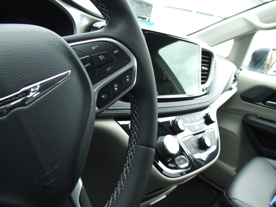 Used 2023 Chrysler Pacifica Touring L - BraunAbility Side Entry Entry In Floor Automatic Ramp