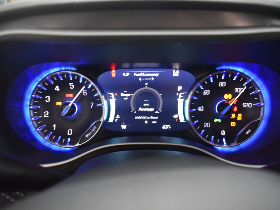 White Chrysler Pacifica image number 12