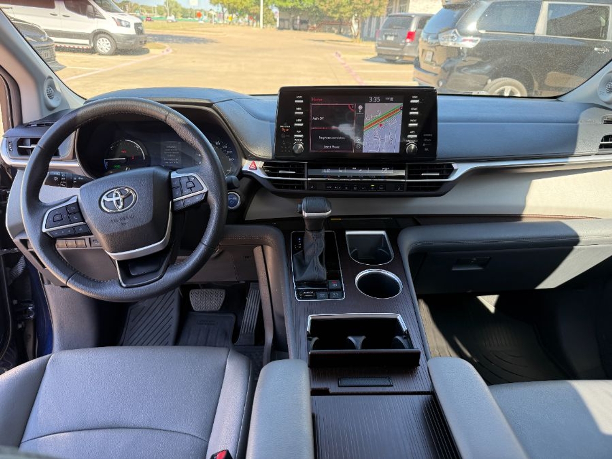 2023 TOYOTA SIENNA - Image 12
