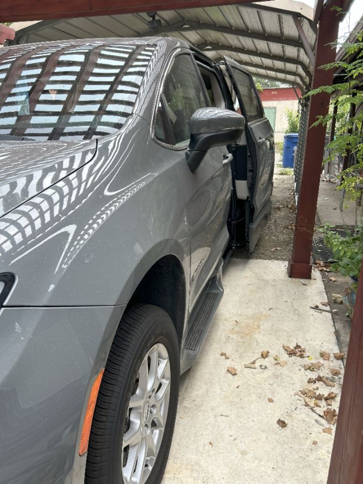 2023 CHRYSLER PACIFICA - Image 4