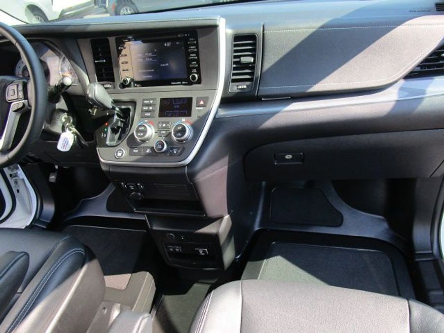 Used 2020 Toyota Sienna SE - BraunAbility Side Entry Entry In Floor Automatic Ramp