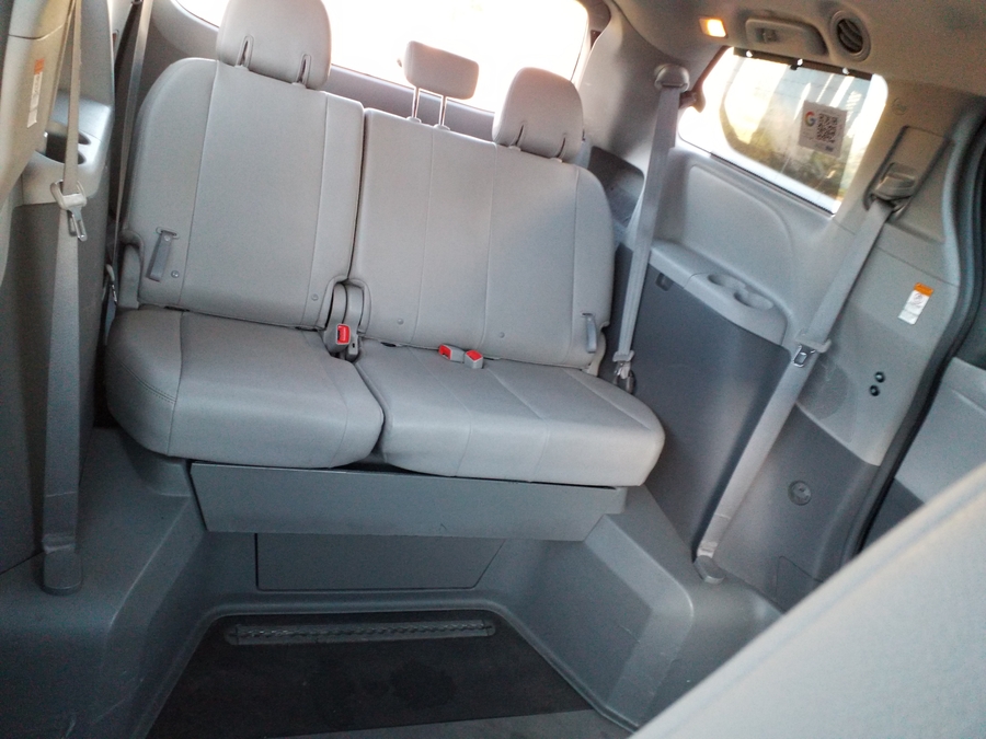 Used 2019 Toyota Sienna XLE - VMI Side Entry In Floor Automatic Ramp