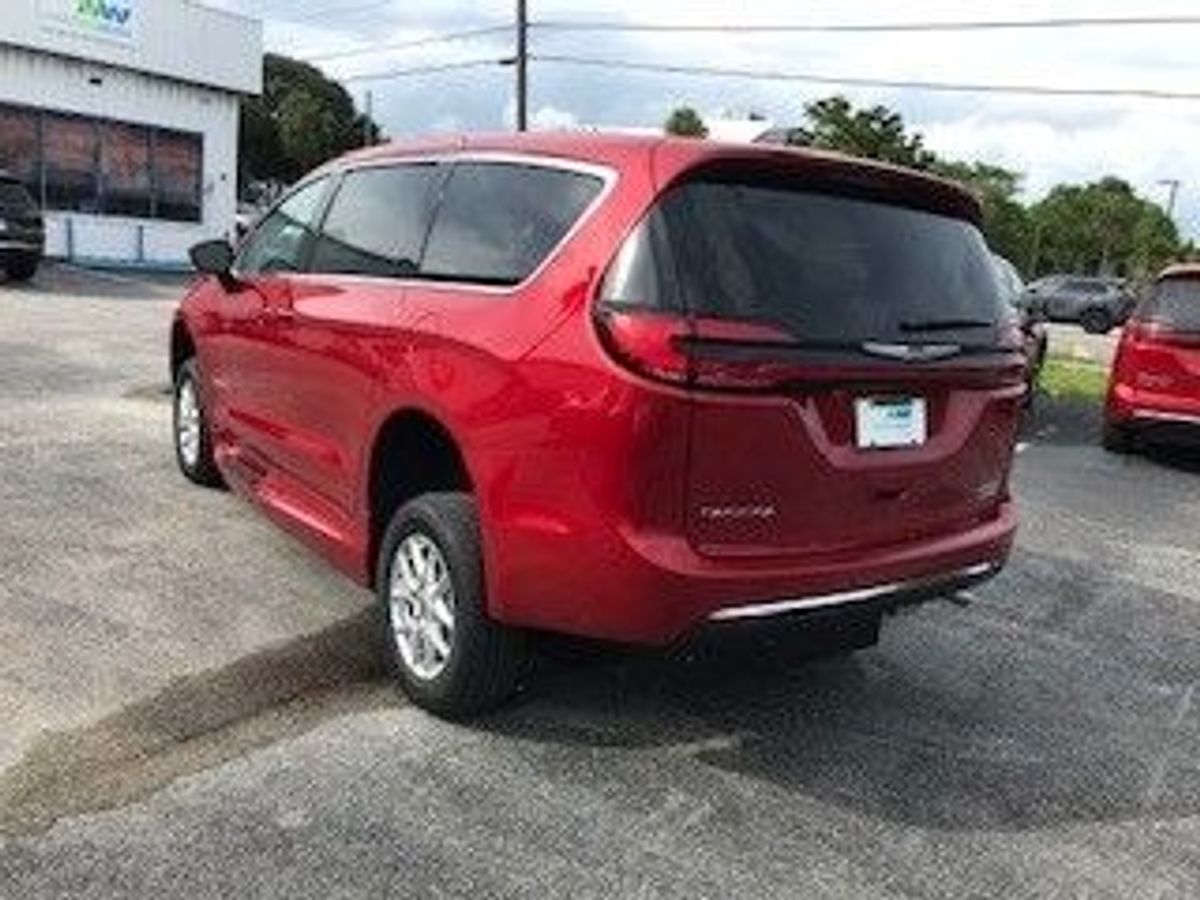 2024 CHRYSLER PACIFICA - Image 5