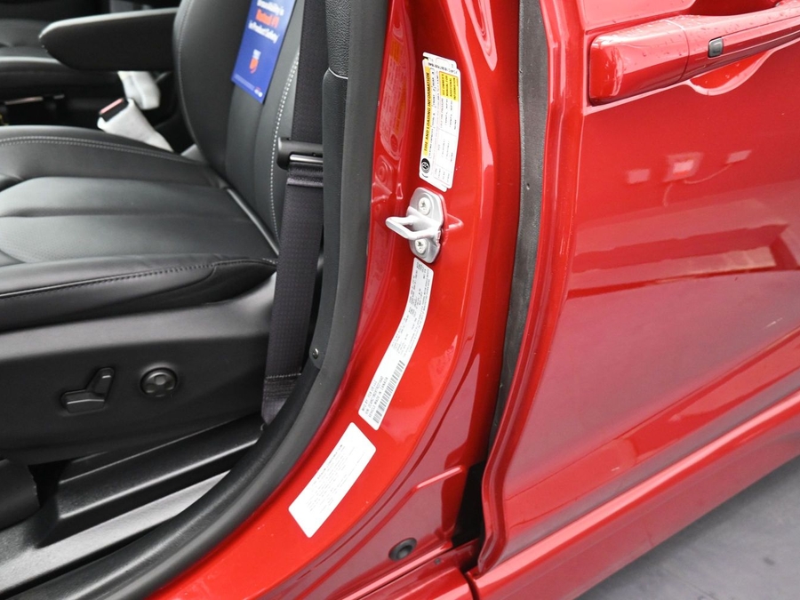 Red Chrysler Pacifica image number 16