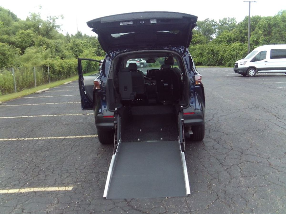 2024 TOYOTA SIENNA - Image 16