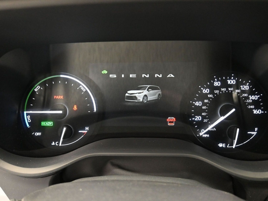 New 2025 Toyota Sienna Hybrid XLE Plus - BraunAbility Side Entry Entry In Floor Automatic Ramp