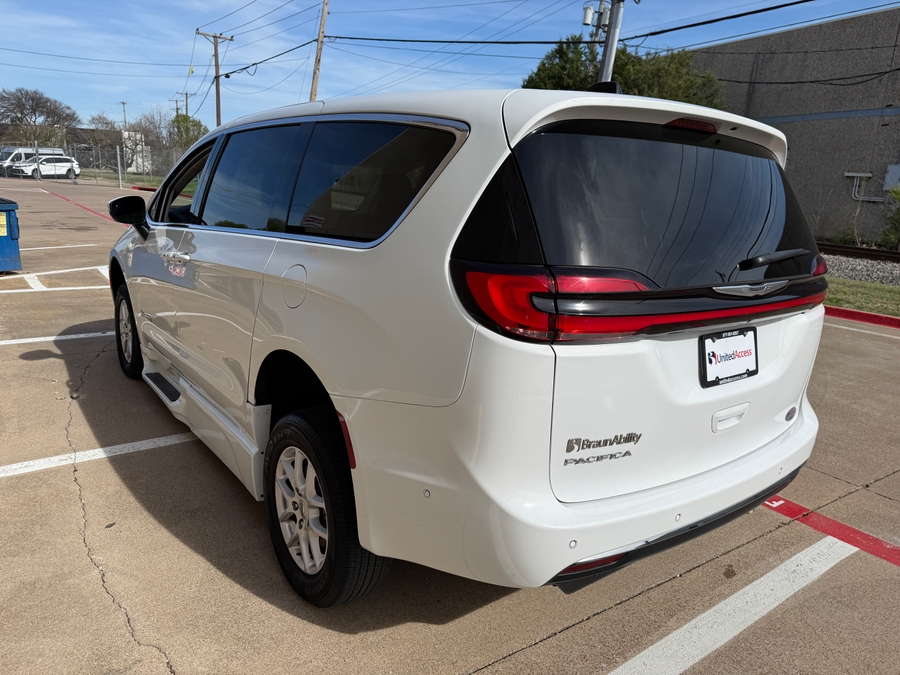 Used 2023 Chrysler Pacifica Touring L Safety - BraunAbility Side Entry Entry Fold Out Automatic Ramp
