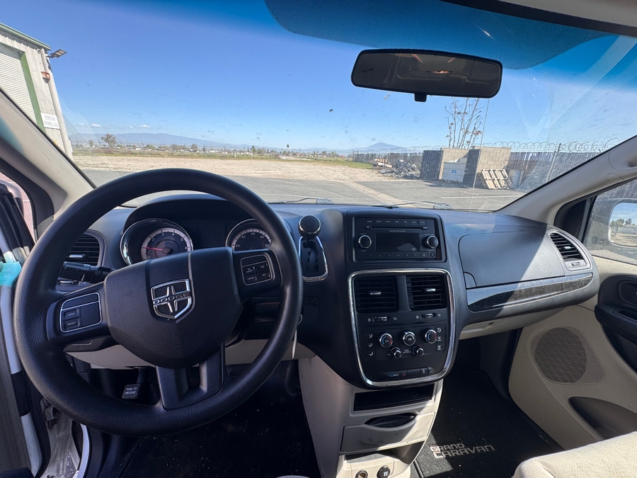  Dodge Grand Caravan image number 5