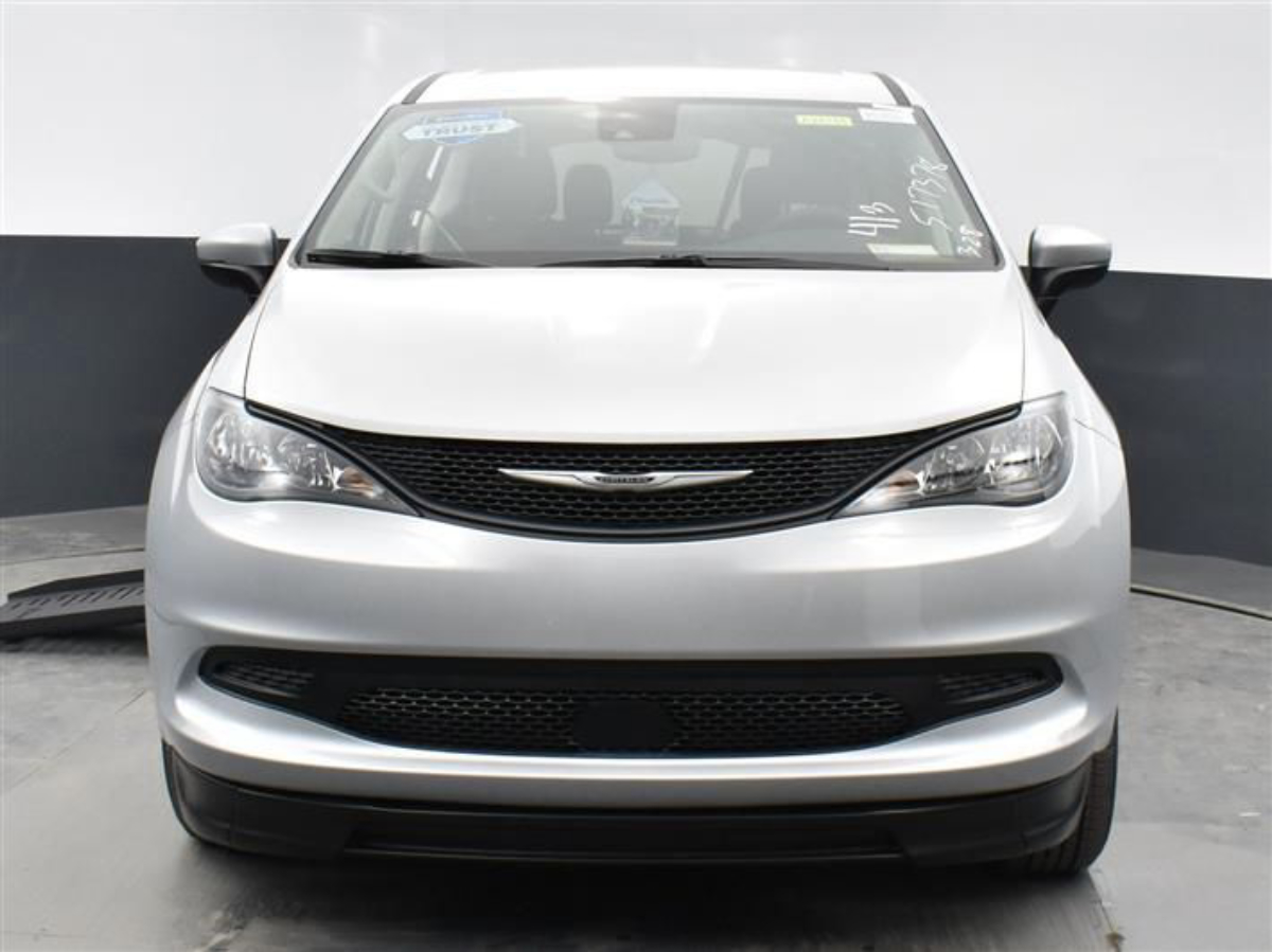 2023 CHRYSLER VOYAGER - Image 2