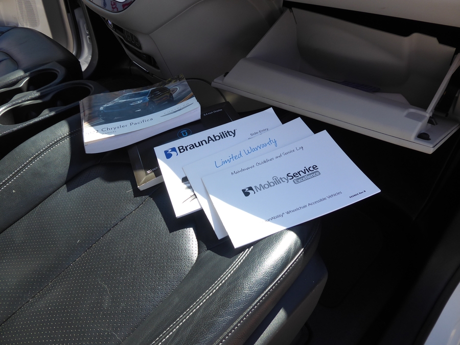Used 2022 Chrysler Pacifica Touring L - BraunAbility Side Entry Fold Out Automatic Ramp