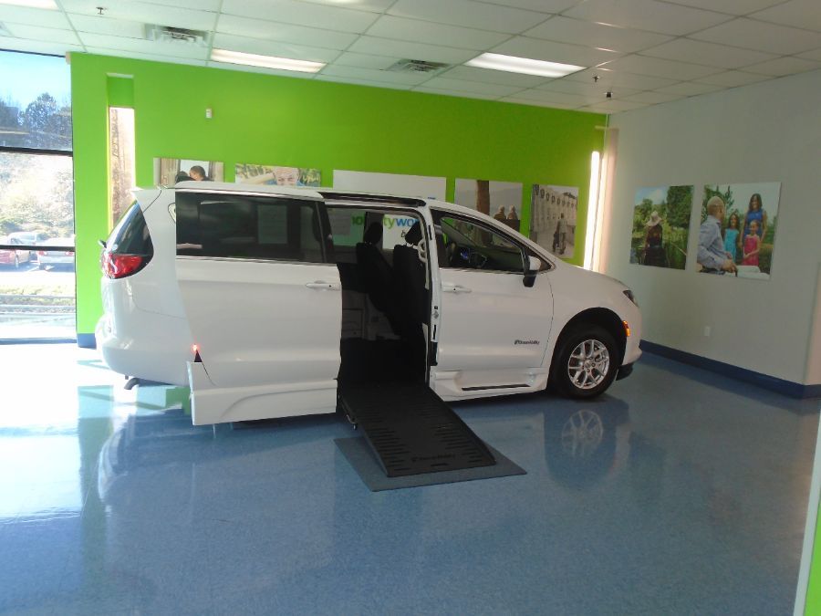 2022 CHRYSLER VOYAGER - Image 5