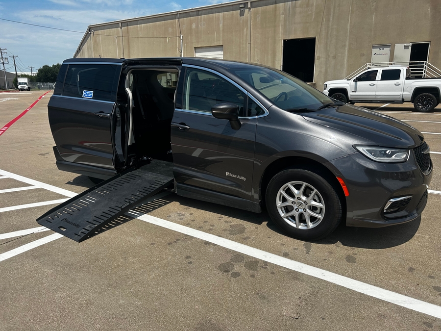 Used 2023 Chrysler Pacifica Touring L - BraunAbility Side Entry Fold Out Automatic Ramp