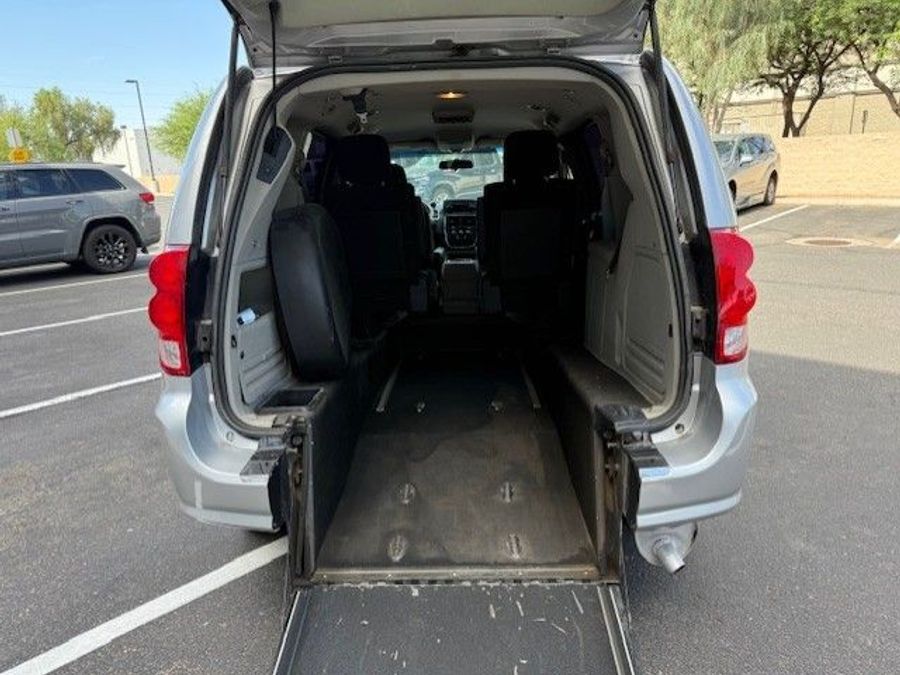 Used 2012 Dodge Grand Caravan SXT -  Rear Entry Entry Fold Out Manual Ramp