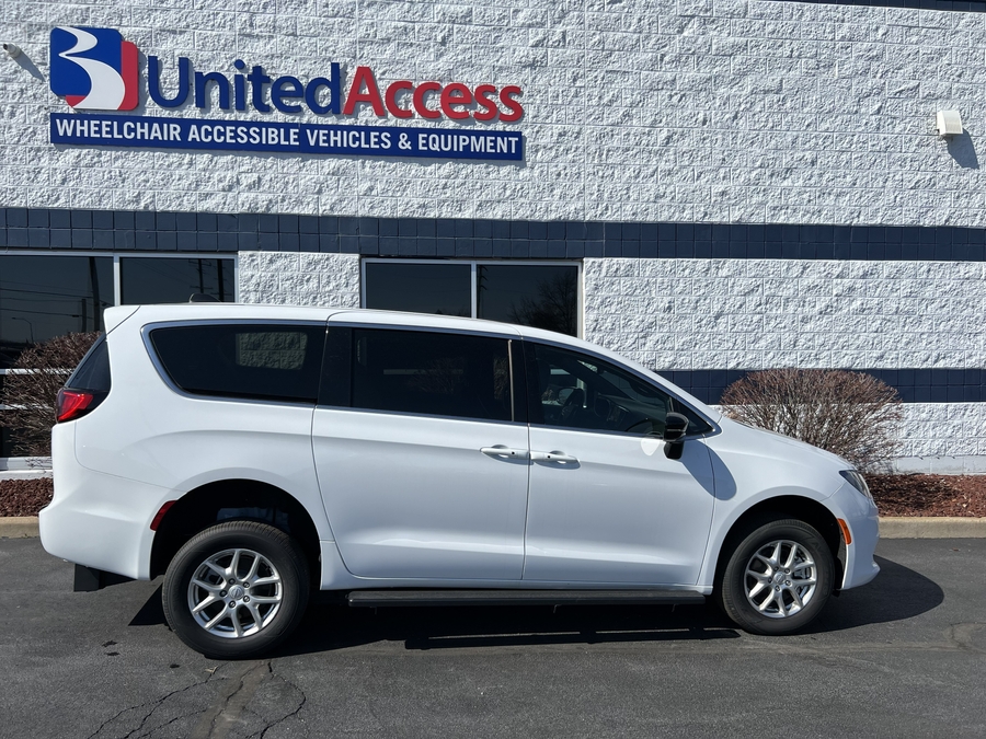 New 2025 Chrysler Voyager LX - FR Conversions Commercial Rear Entry Entry Fold Out Manual Ramp