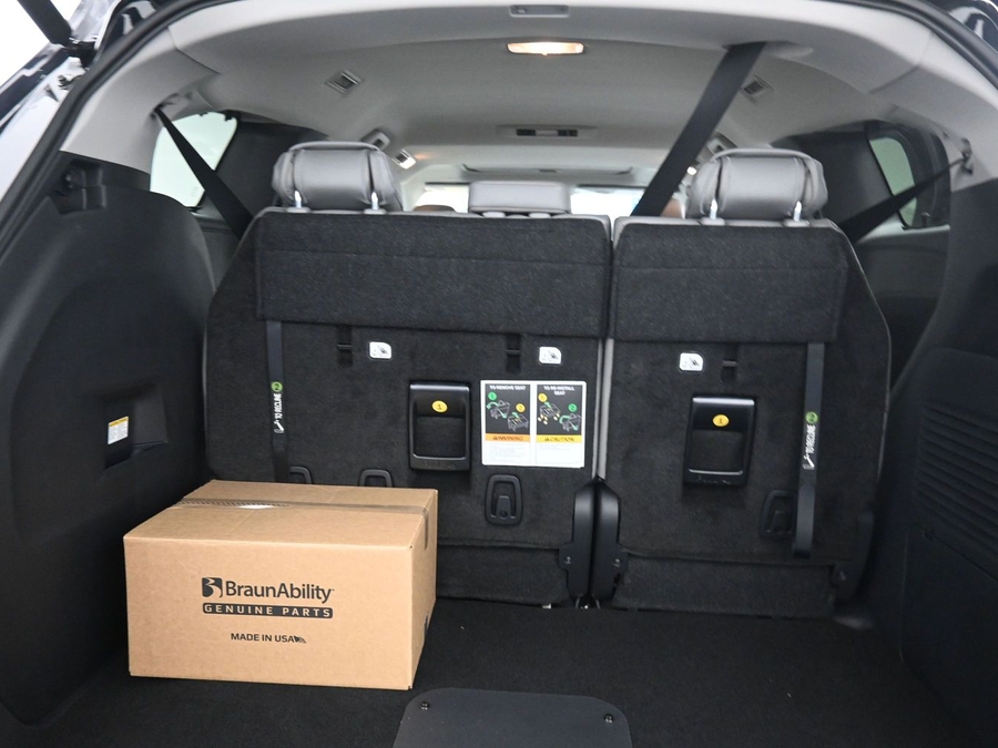 New 2026 Toyota Sienna Hybrid XLE Add - BraunAbility Side Entry In Floor Automatic Ramp