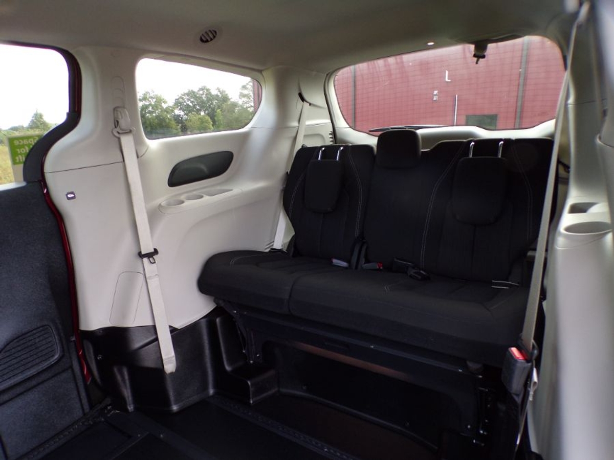 2023 CHRYSLER VOYAGER - Image 16