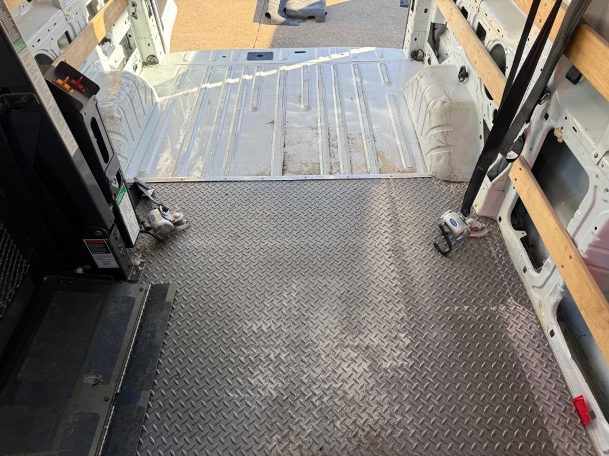 White Ford T250 image number 10