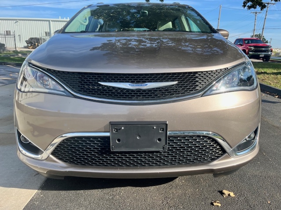 Used 2018 Chrysler Pacifica Touring L - VMI Side Entry Entry In Floor Automatic Ramp