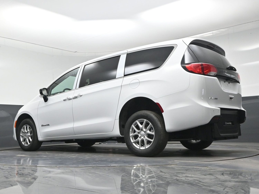 New 2026 Chrysler Voyager LX - BraunAbility Rear Entry Fold Out Manual Ramp