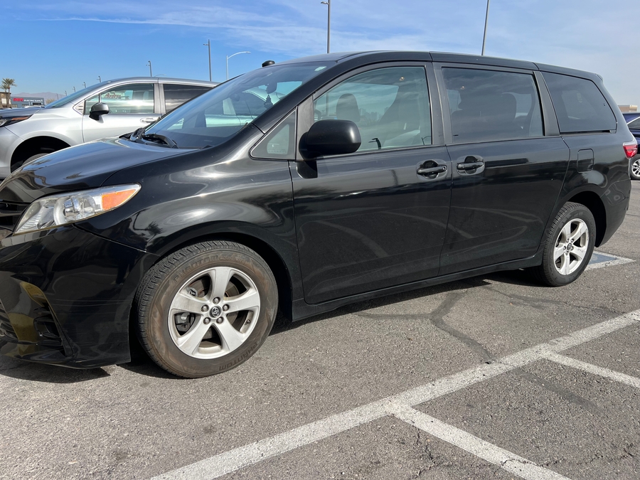 Used 2019 Toyota Sienna L -  Rear Entry Entry Fold Out Manual Ramp