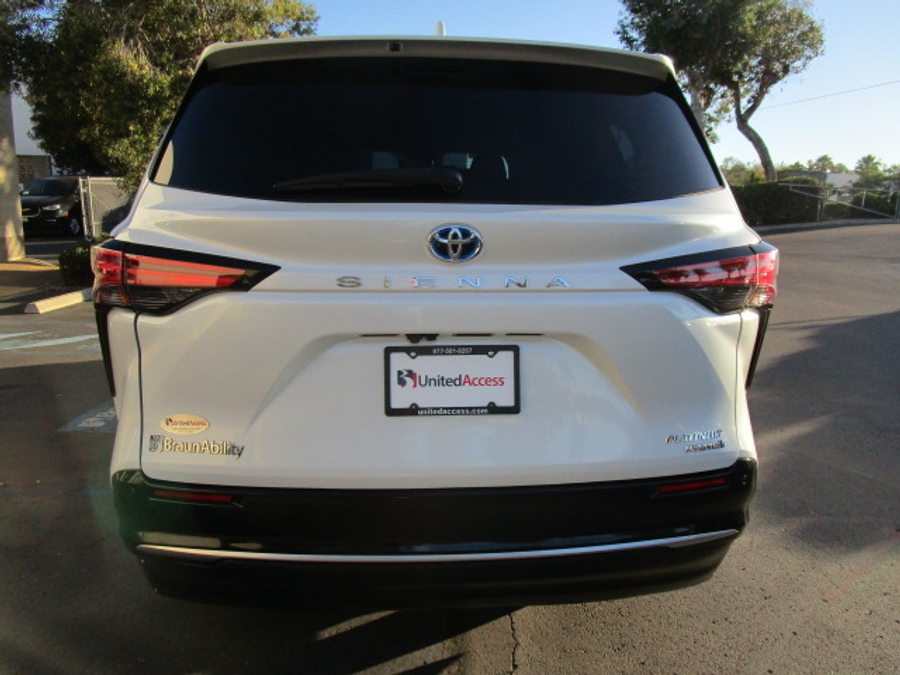 Used 2024 Toyota Sienna Hybrid Platinum - BraunAbility Side Entry Entry Fold Out Automatic Ramp