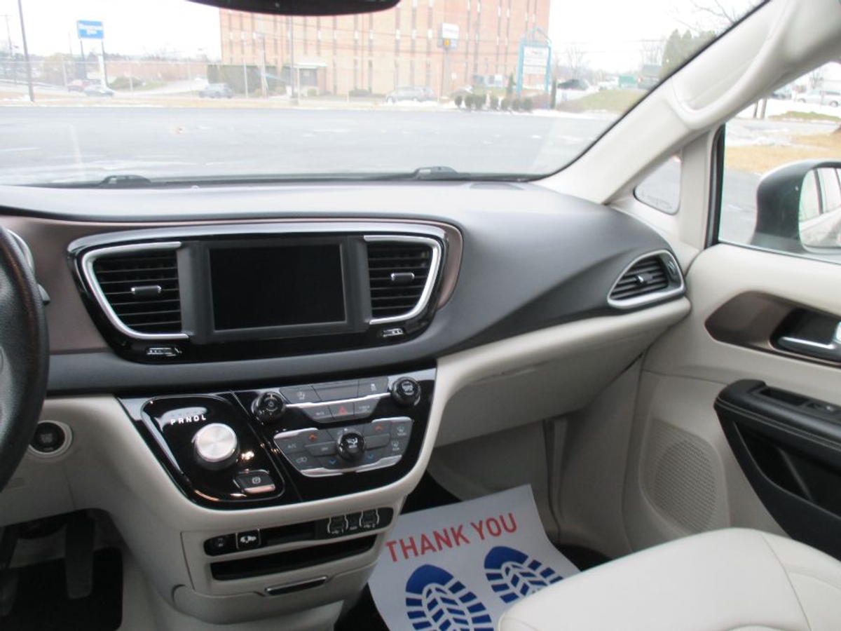 2021 CHRYSLER VOYAGER - Image 18