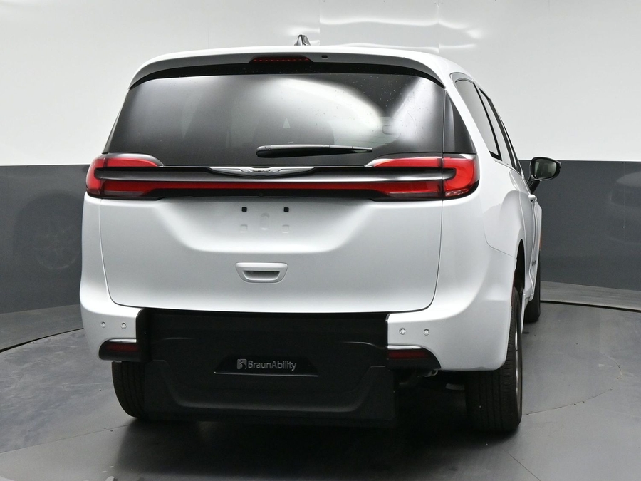 Used 2025 Chrysler Pacifica Select Safety - BraunAbility Rear Entry Fold Out Manual Ramp